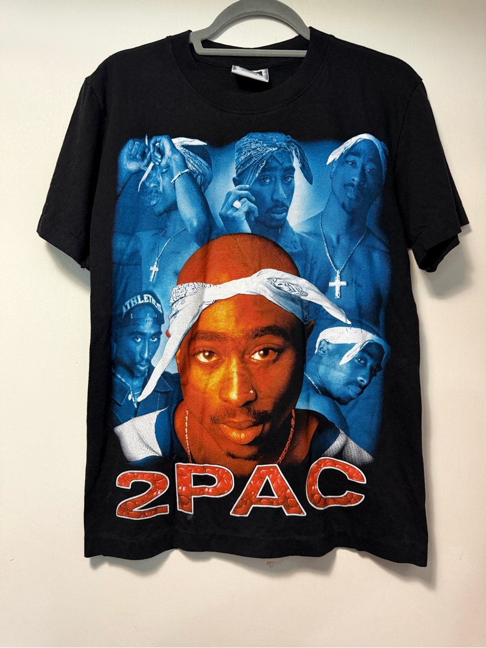 Vintage Black 2Pac Shakur 90s Graphic Short-Sleeve Tee w Blue & Orange Portraits